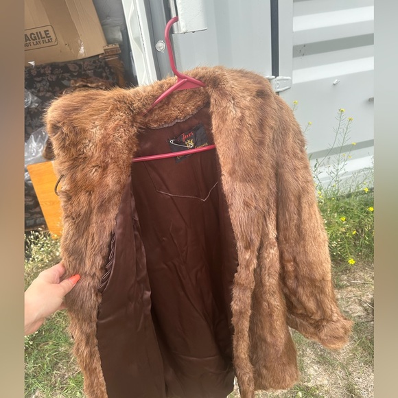 Brown real fur jacket - Picture 2 of 11